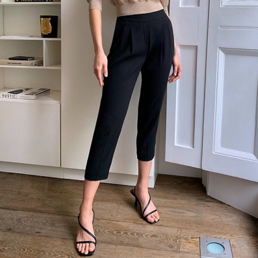 Babaton Cohen Cropped Pleated Dress Pants in Black Size 6